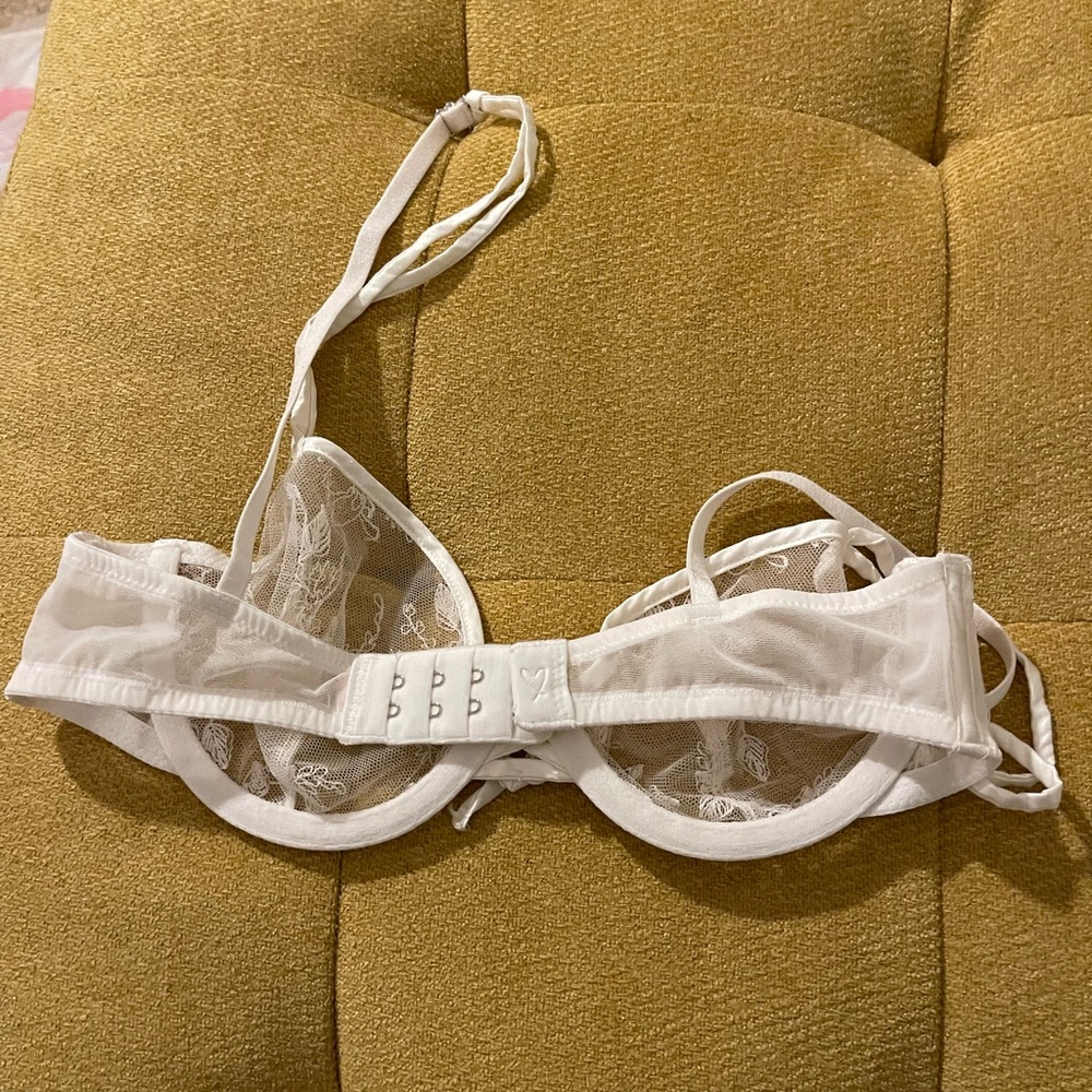 Victoria’s secret floral bralette - Picture 4 of 4